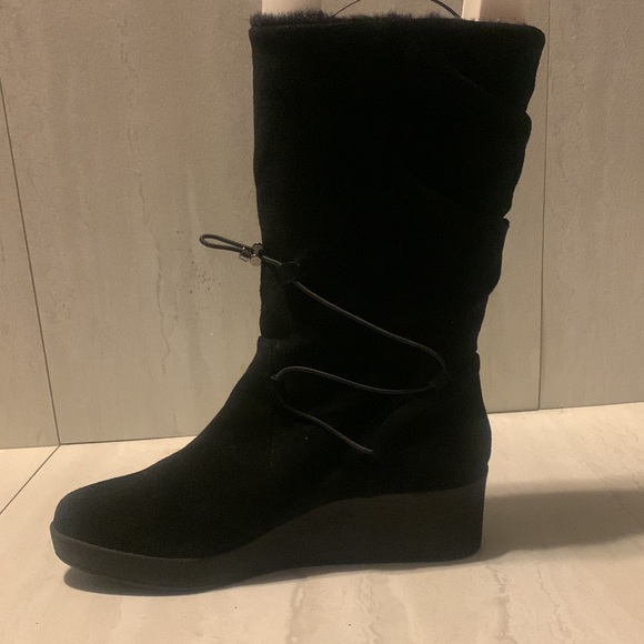 H by Halston Women's Black Leather Comfy Helled Boots Size 10M - Picture 6 of 12
